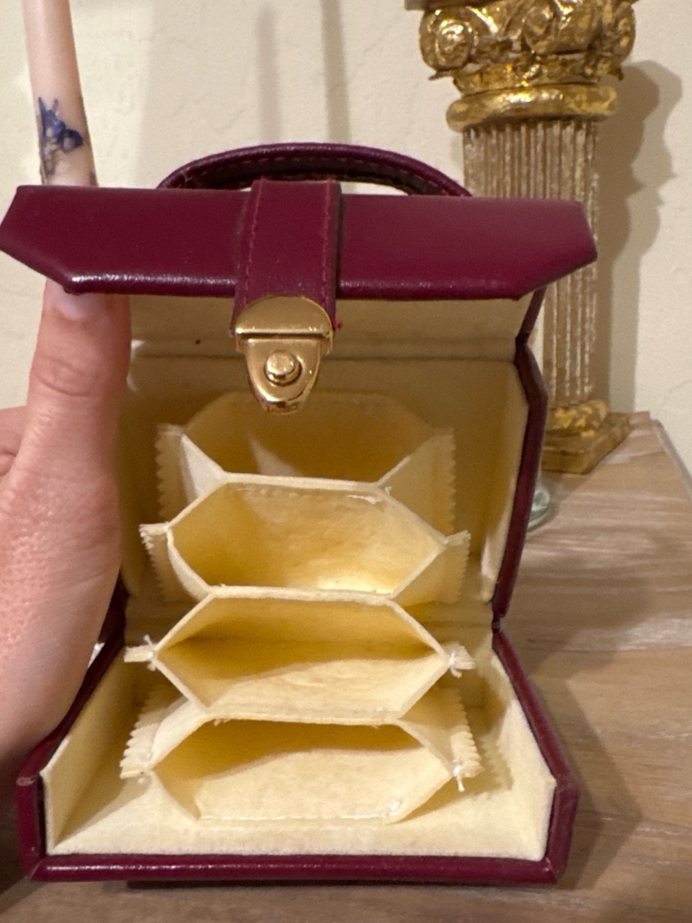 Vintage WOLF Designs Genuine Leather Burgundy Travel Jewelry Case - Picture 6 of 7